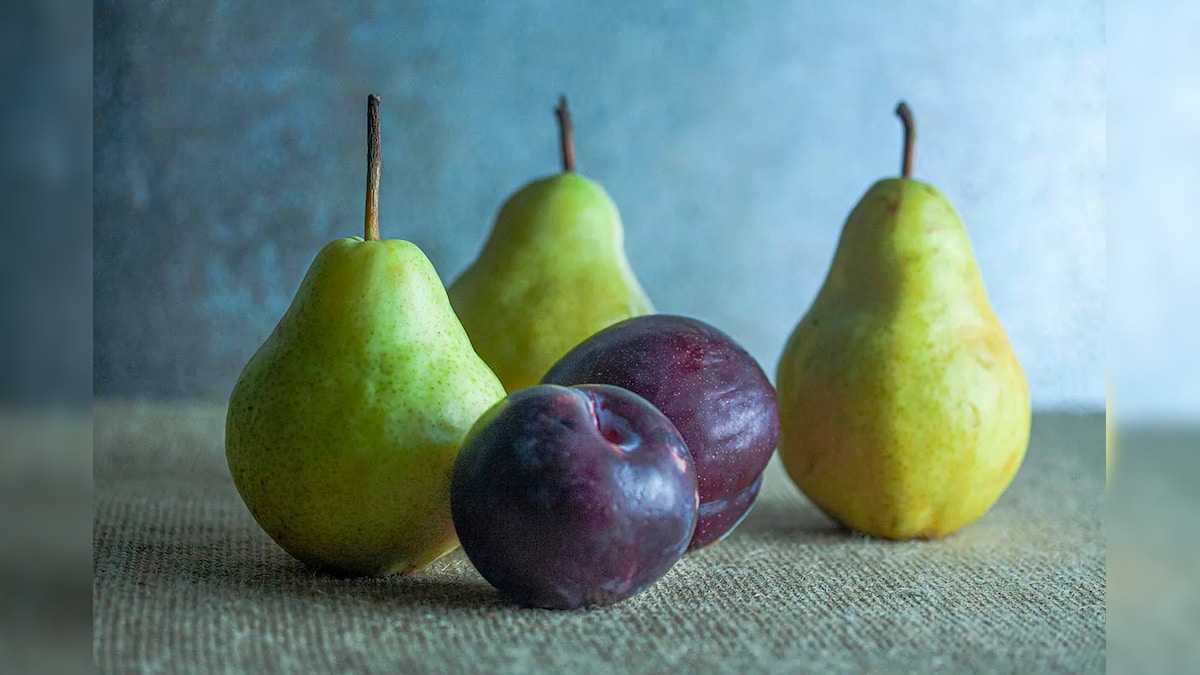 Pears To Plums These Summer Fruits Can Help Ease Constipation News18