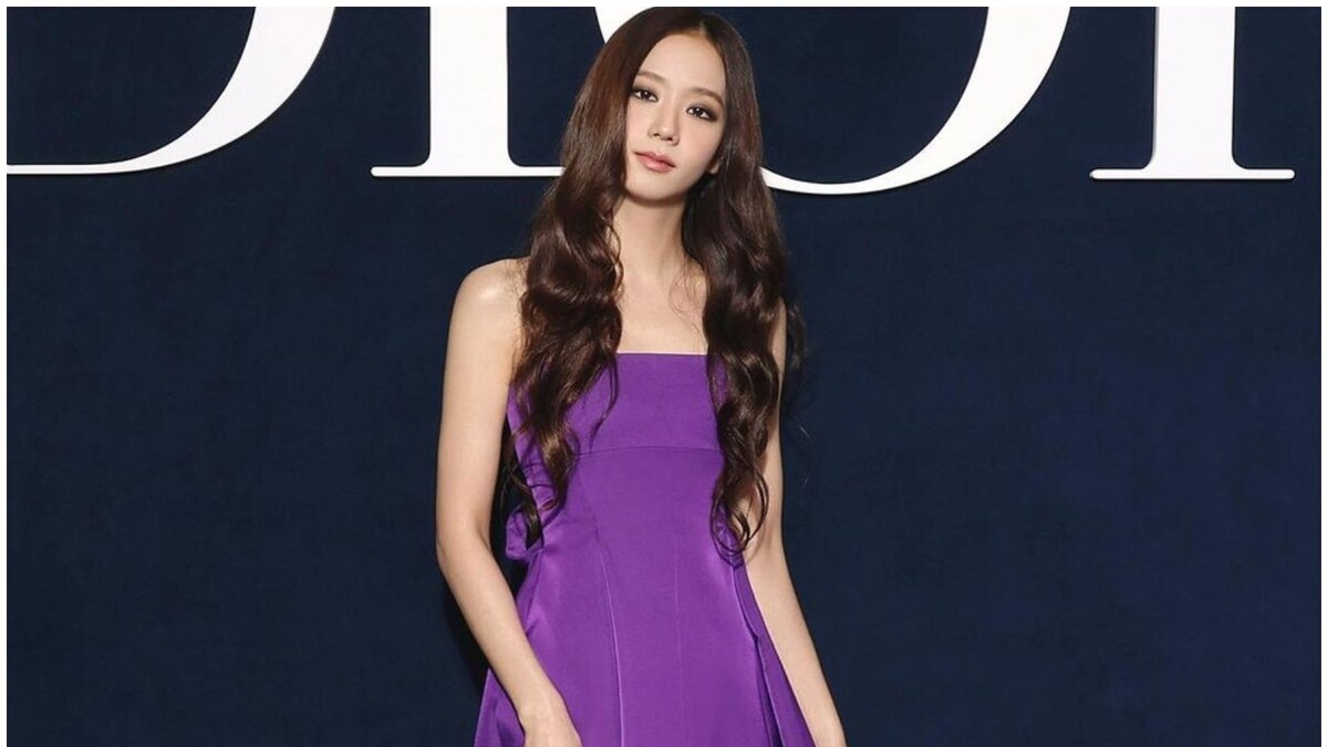 Blackpink Member Jisoo Turns Heads in Bright Purple Dress at Dior Fashion Show