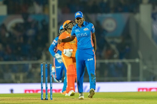 Live Score WPL Mumbai Indians vs Gujarat Giants (WPL Image)