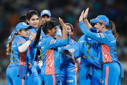 Live Score Mumbai Indians vs UP Warriorz WPL 2023 Updates