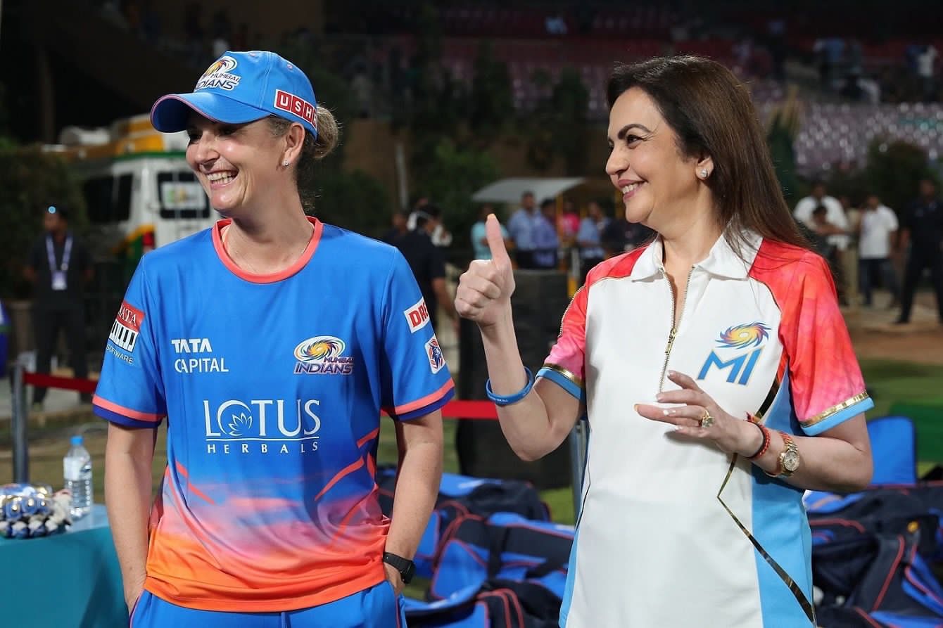 WPL 2023: Nita Ambani Interacts with Harmanpreet & Co After Mumbai Indians Beat Gujarat Giants by 143 Runs