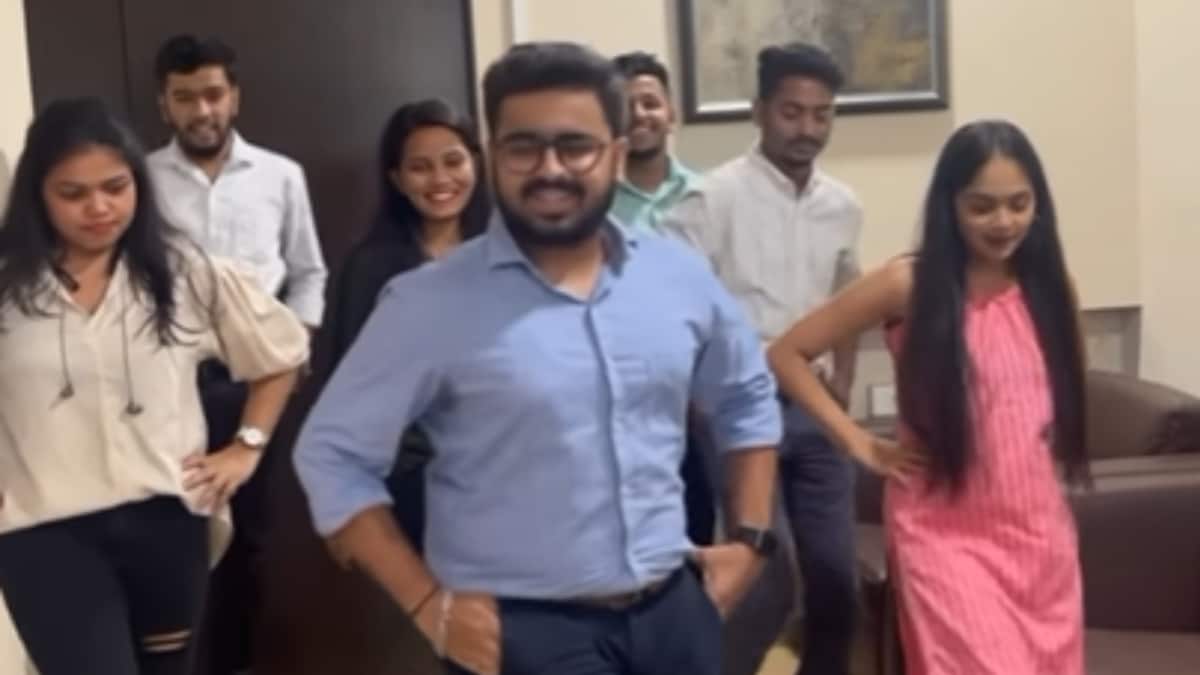 Manager’s Naatu Naatu Performance With Team Goes Viral