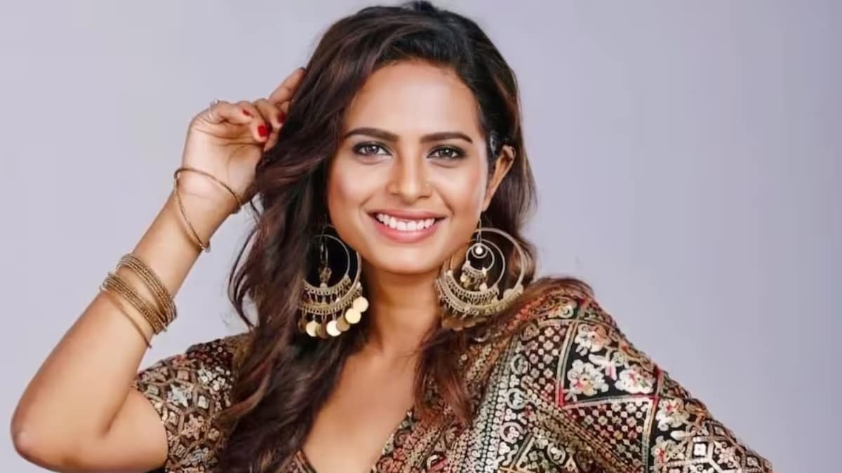 Bigg Boss Marathi Fame Amruta Dhongade Gets A Hair Makeover, Check It Out