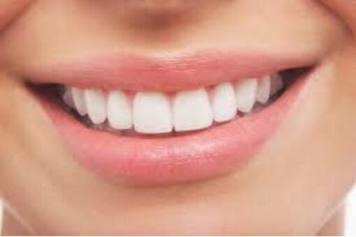 Fresh fruits are the best option for teeth and gums.