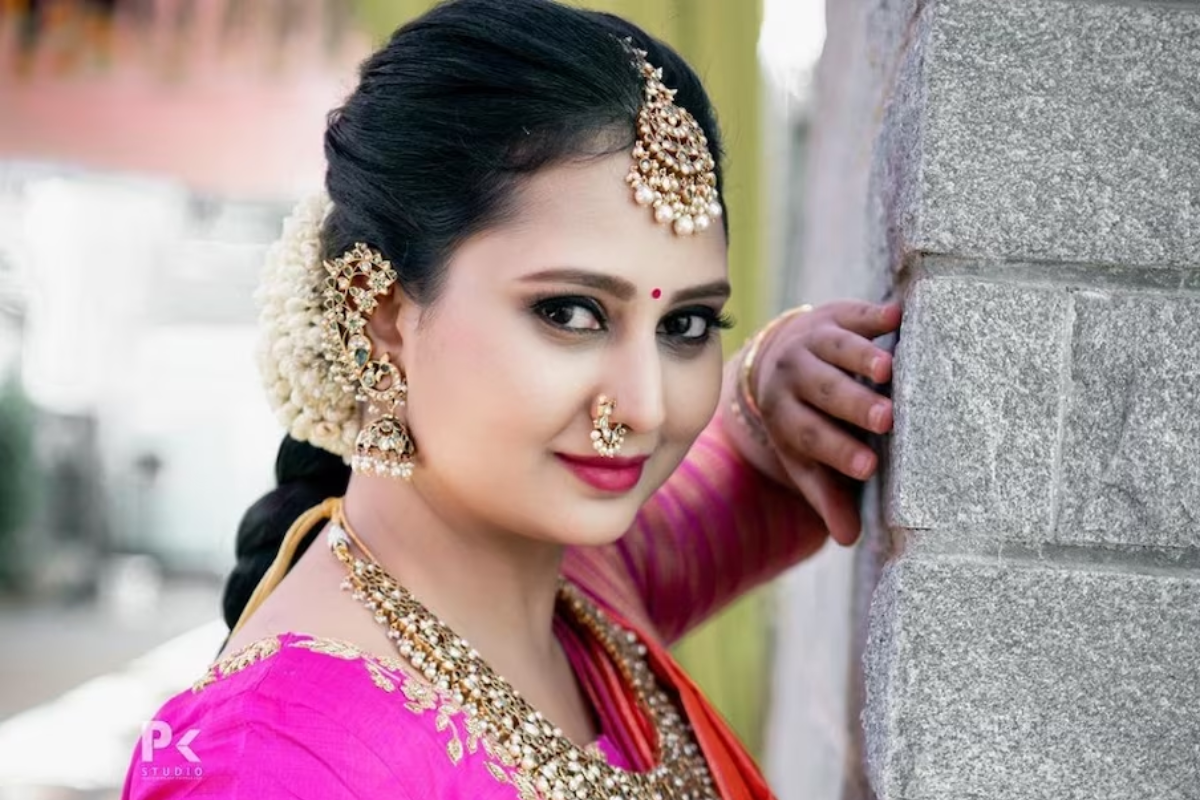 1200px x 800px - Kannada Actress Amulya Looks Fabulous in Orange Silk Saree, Wishes Fans on  Ugadi - News18