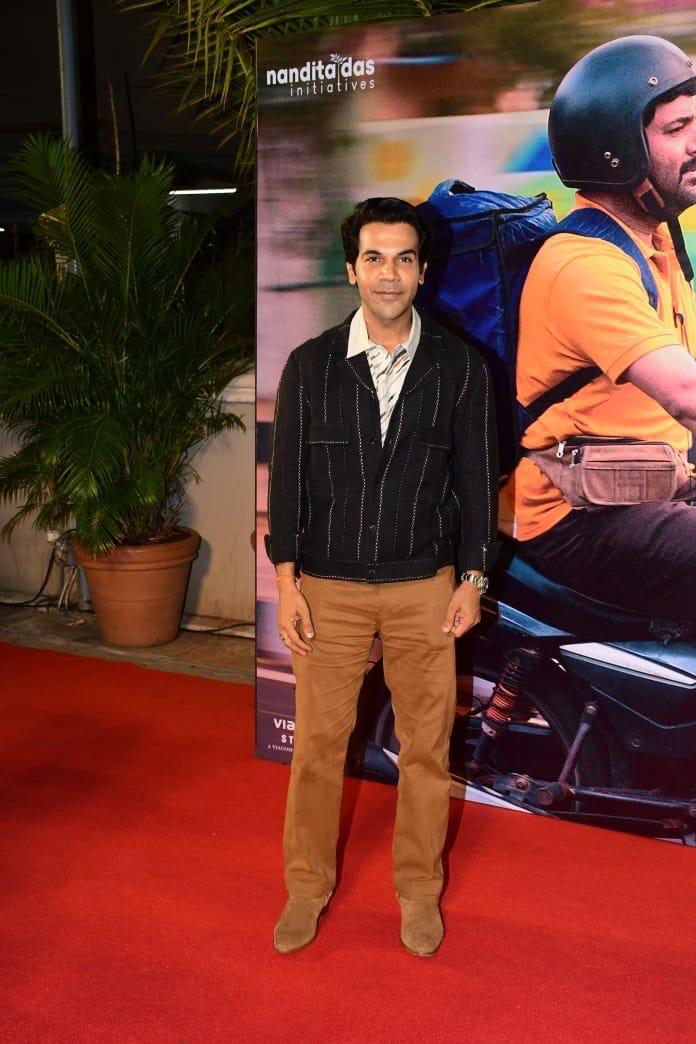 Zwigato Screening: Kapil Sharma Poses With Wife Ginni; Shehnaaz Gill Makes a Stylish Appearance