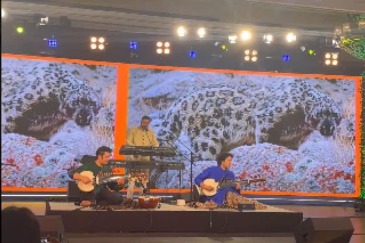 Rising India: Ricky Kej, Amaan & Ayaan Ali Bangash Play National Anthem to Conclude News18 Summit