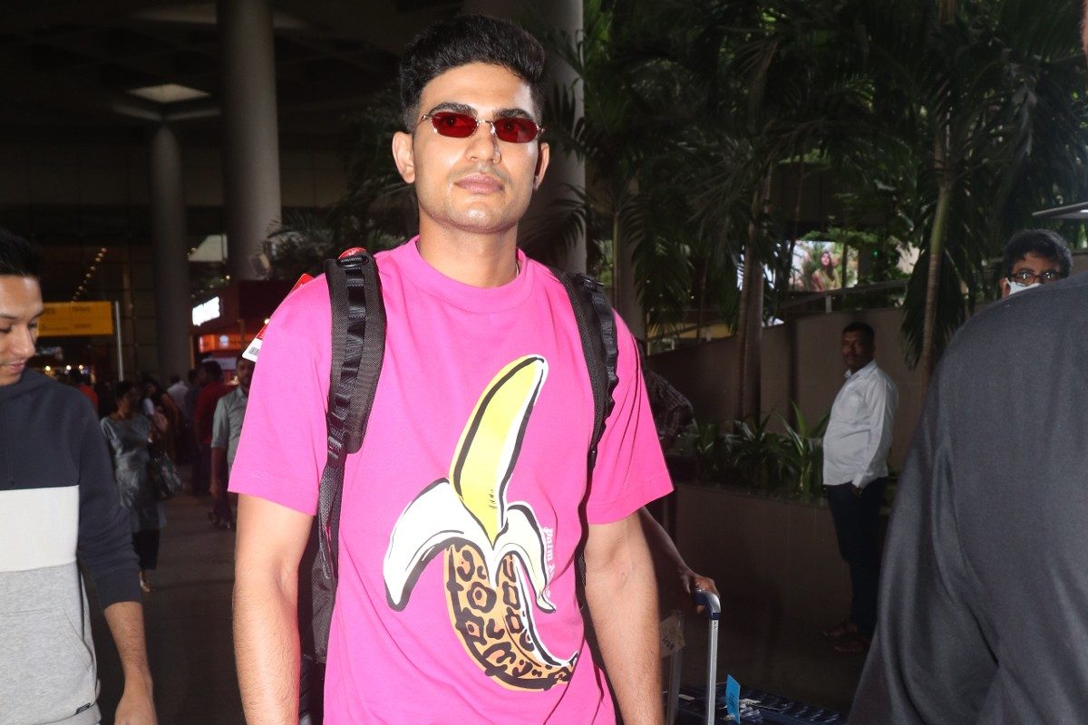 In Pictures: Shubman Gill Spotted Donning Vibrant Shoes and Tee at Airport