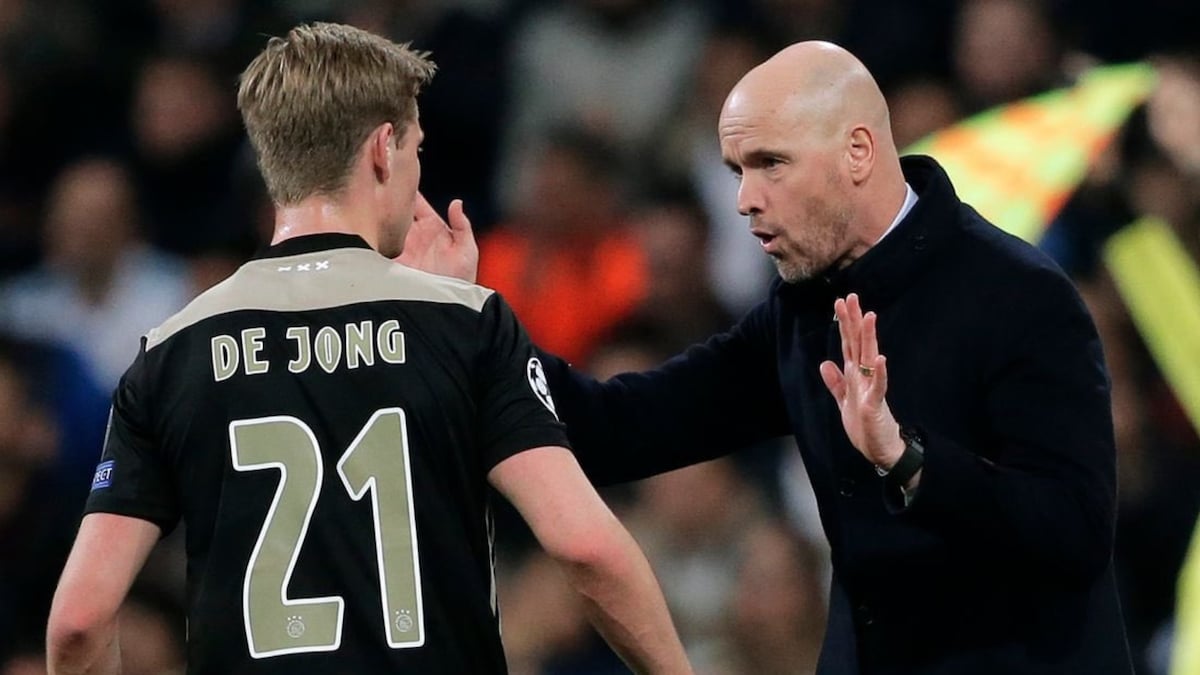 Manchester United Boss Erik Ten Hag Aims to Sign Frenkie de Jong in Summer: Report