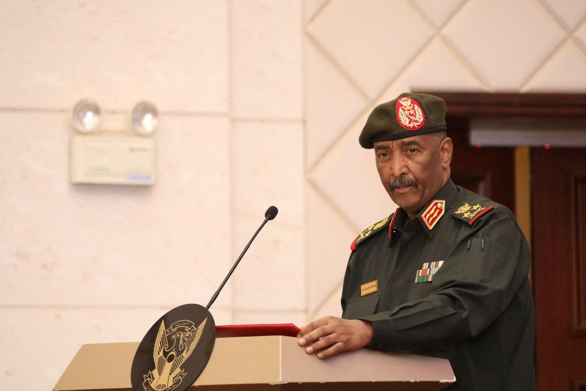 Sudan Coup Leader Urges Troops to Back Democratic Transition