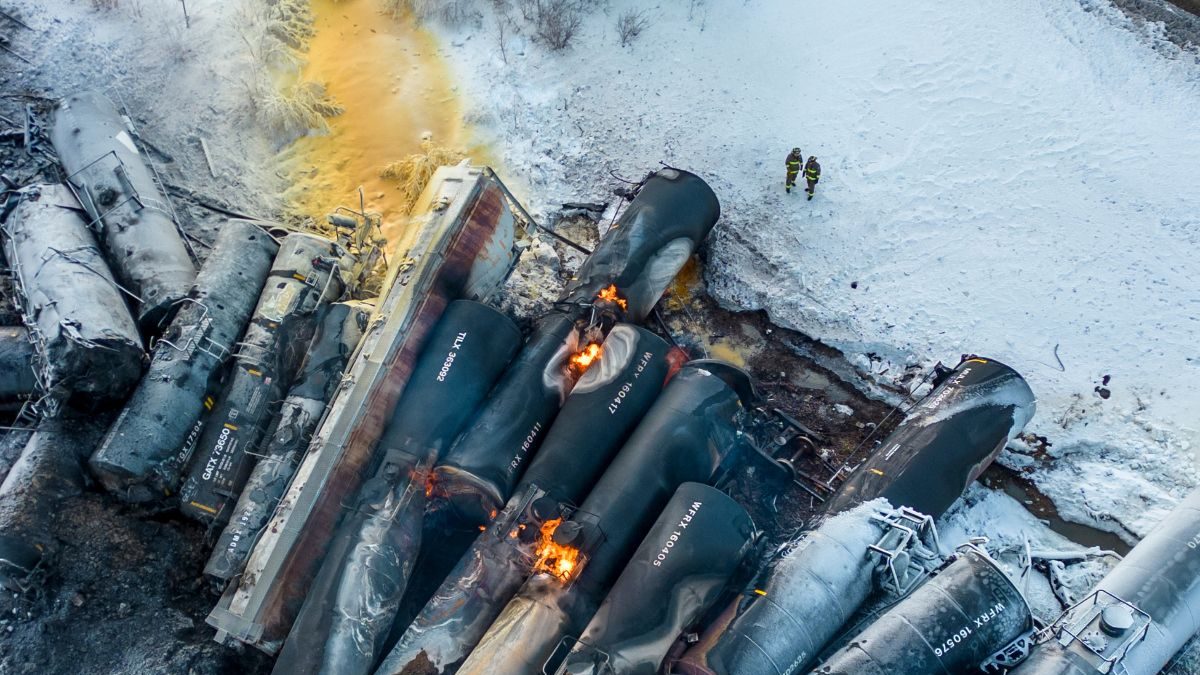 US Train Carrying Ethanol Derails in Minnesota, Town Evacuated as Fire Burning for 14 Hours