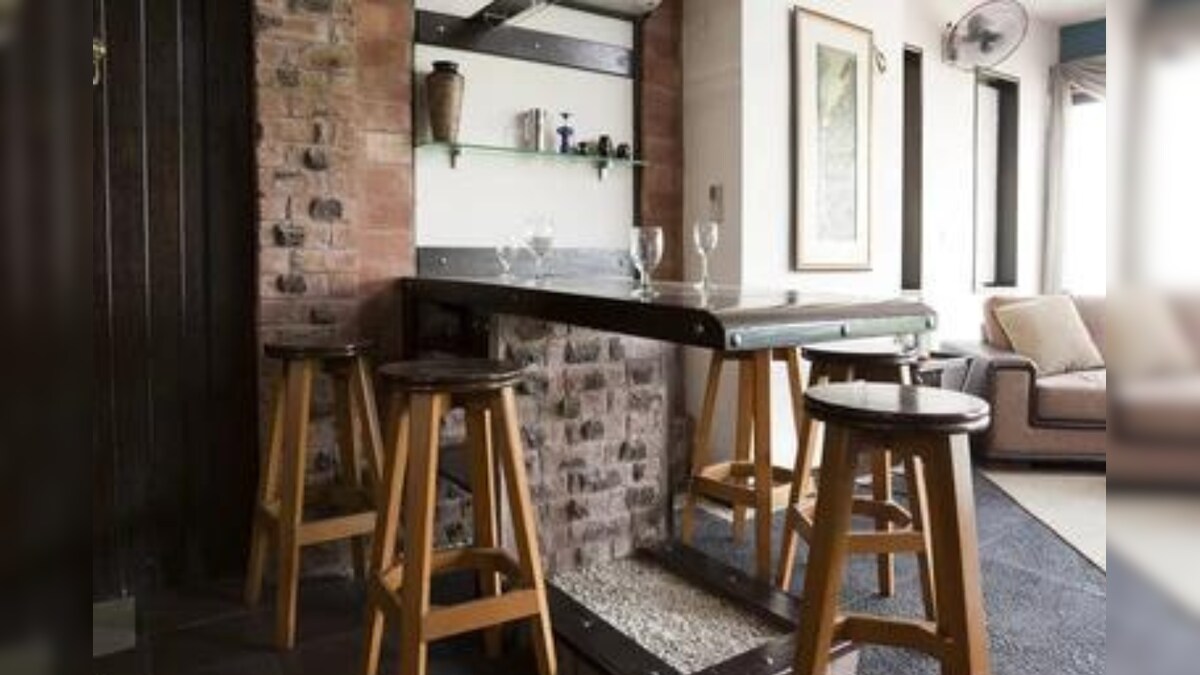 Want To Have An Amazing Bar At Home? Here Is All That You Should Do To Curate Your Personal Bar