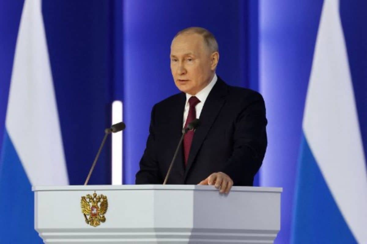 Russia Will ‘React’ if UK Supplies Uranium Ammo to Kyiv: Putin