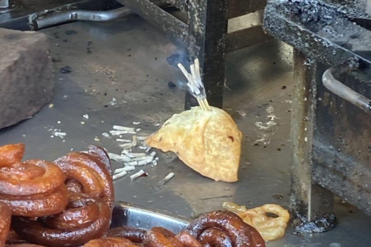 Viral Photo: Desi Shopkeeper’s Incense-Lit Samosa Amuses Internet