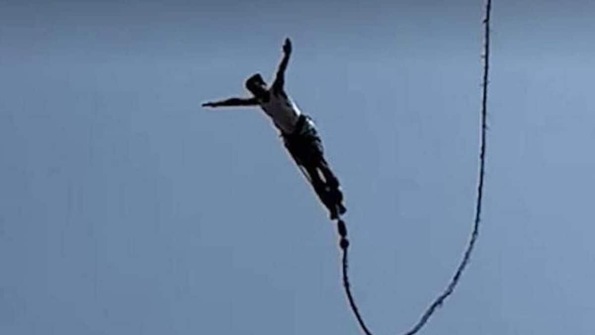 Tourist survives terrifying bungee jump fall in Thailand