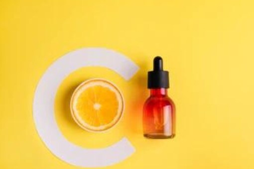 Vitamin C is a vital nutrient that provides numerous health and skin benefits. (Image: Shutterstock)