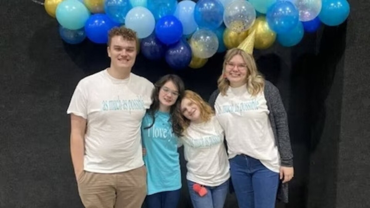 US Couple In Their 20s Become Proud Parents Of 2 Adopted Teenage Girls