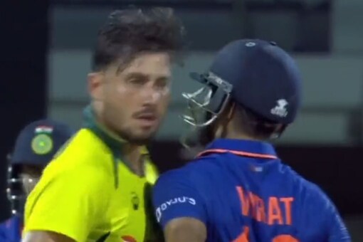 Virat Kohli, Marcus Stoinis collide with each other