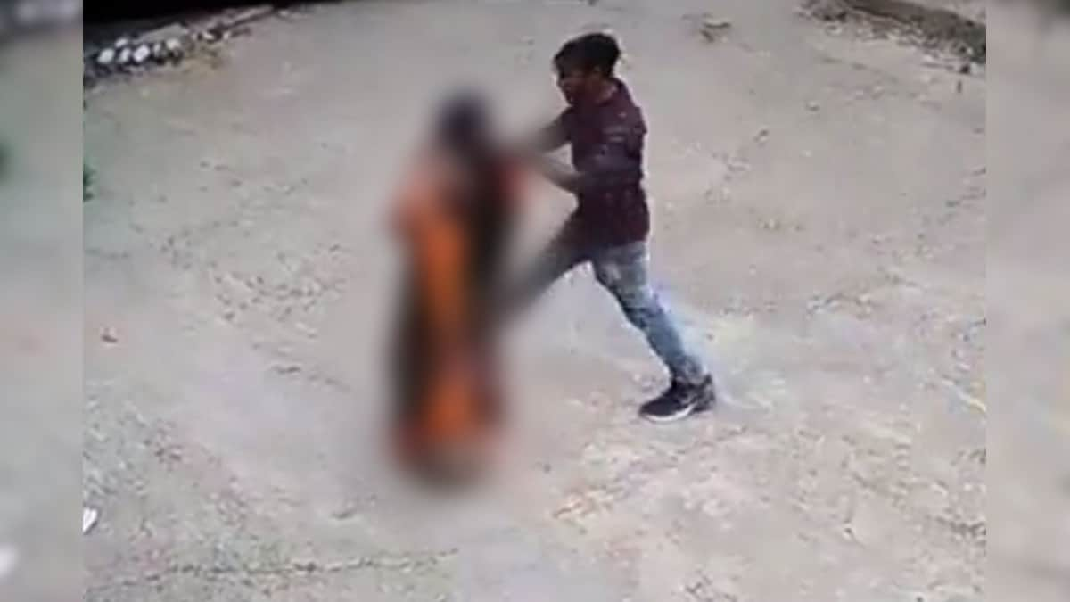 Caught on Cam: 'Serial Kisser' Forcibly Kisses Woman Health Worker in Bihar’s Jamui, FIR Lodged