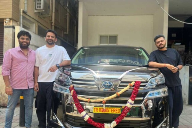 Daali Dhananjaya Gets A Swany Gift From Gurudev Hoysala's Producers ...