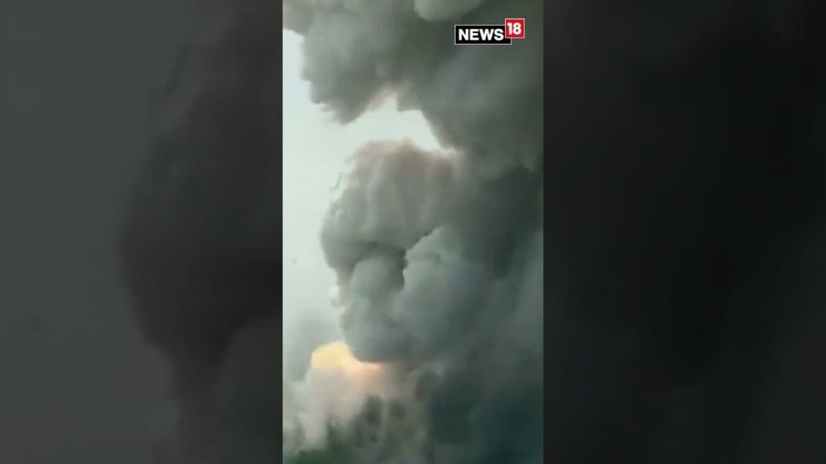 #Shorts | Massive Fire Breaks Out At Firecracker Company In Gujarat ...