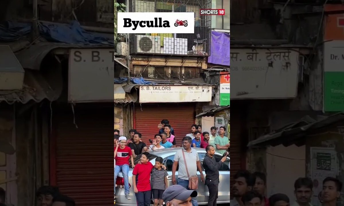 A Huge Crowd Gathers To See Meezan Jafri's Film Shooting In Mumbai