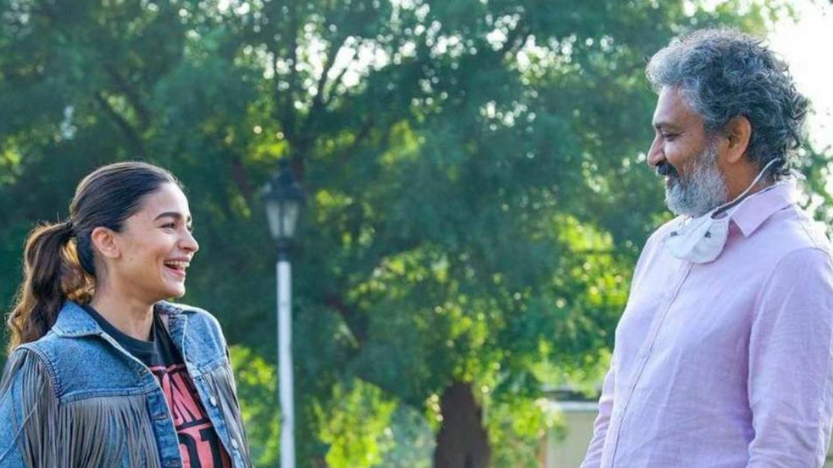Alia Bhatt Was 'Starstruck' After Meeting SS Rajamouli at Baahubali 2 Preview; Here's What Happened - Vimarsana News