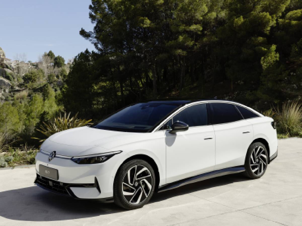 All-Electric Volkswagen ID7 Makes World Premiere, Gets Range of