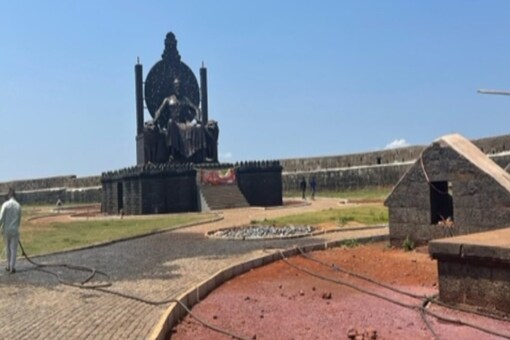 As one drives down Yellur and Belagavi, many new statues of Shivaji can be seen coming up. Pic/News18