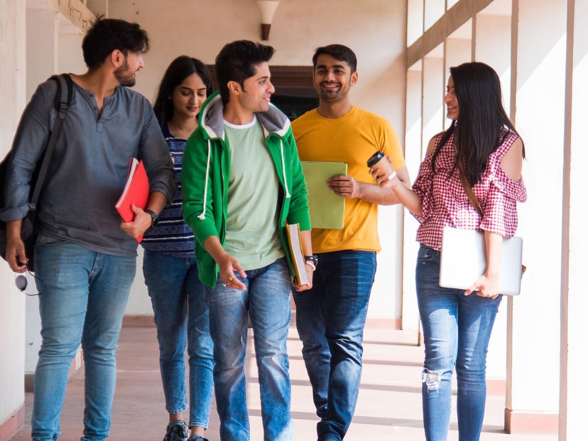 IIT Kanpur Introduces e-Masters Degree in Quantitative Finance and Risk  Management - News18