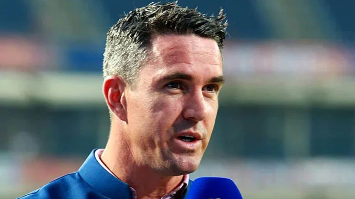 Kevin Pietersen's Blue Hair Causes Stir on Social Media - wide 4