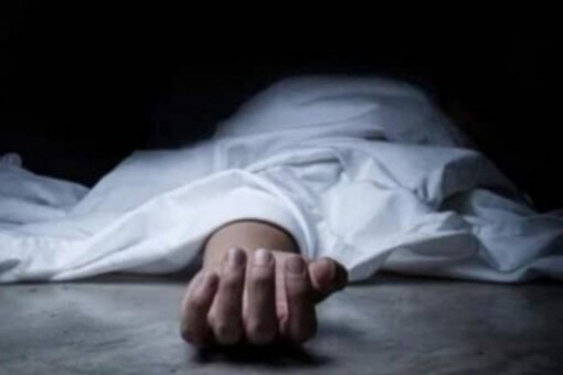 Security personnel including district police and CRPF rushed to the spot and recovered the body with the help of villagers and sent it for post-mortem in Sadar Hospital, Chaibasa. (Representational Image/News18)