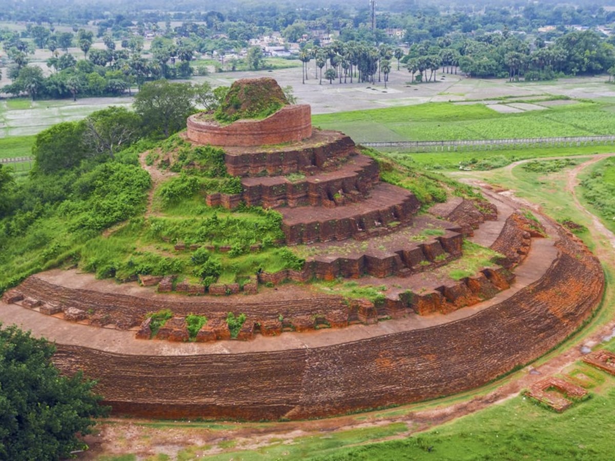 Know About the World's Biggest and Tallest Buddhist Stupa, Kesariya Stupa - News18