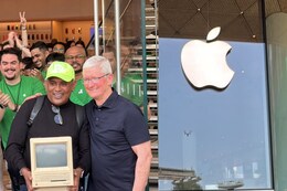 Loyal Customer Brings 1984 Macintosh To Apple's Store Launch In Mumbai
