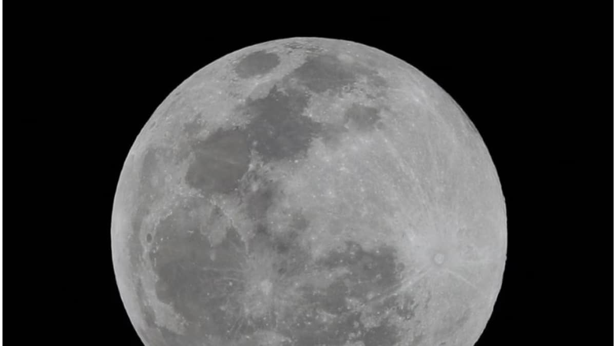Russia to Launch Lunar Mission Friday, First in Nearly 50 Years | World ...