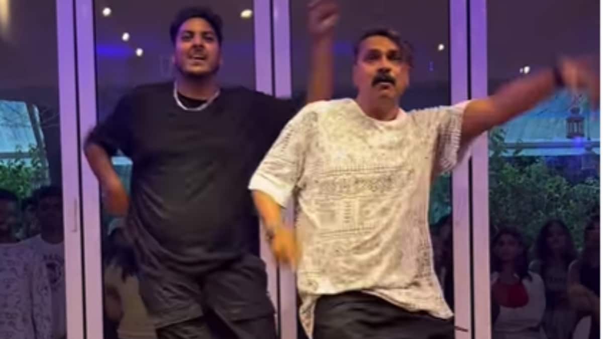 Cop Gives Anushka Sharma-Ranveer Singh Run For Their Money With His Dum Dum Moves - Vimarsana News