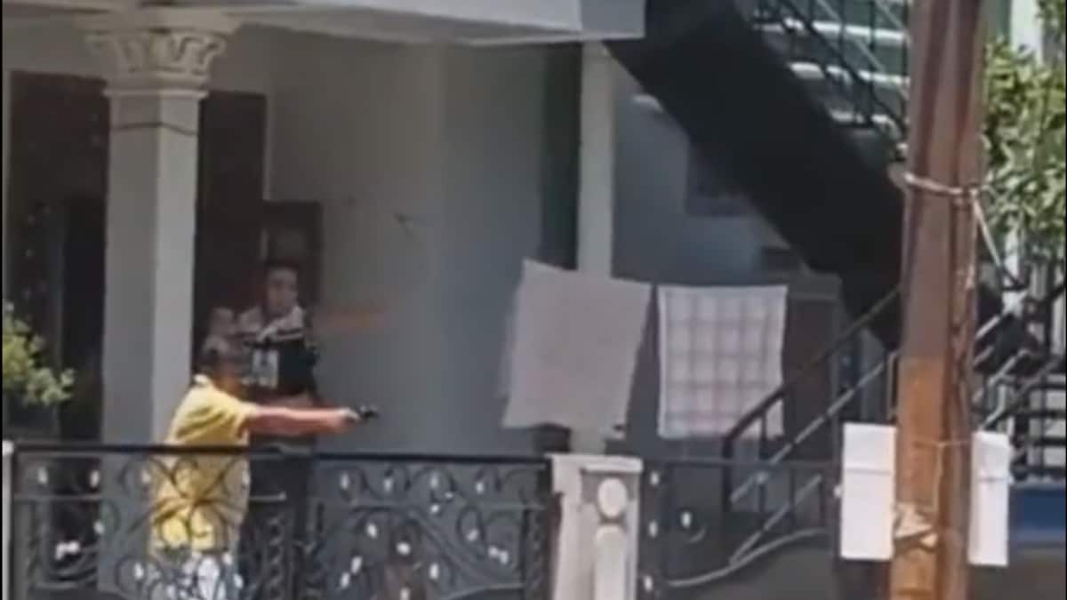 Caught On Camera, Indore Man Threatens Sanitation Workers With Gun News18