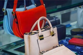 Chinese Girlfriend Tries To Sell Luxury Bags Gifted By Boyfriend,  Disappointed After Realizing It's FAKE