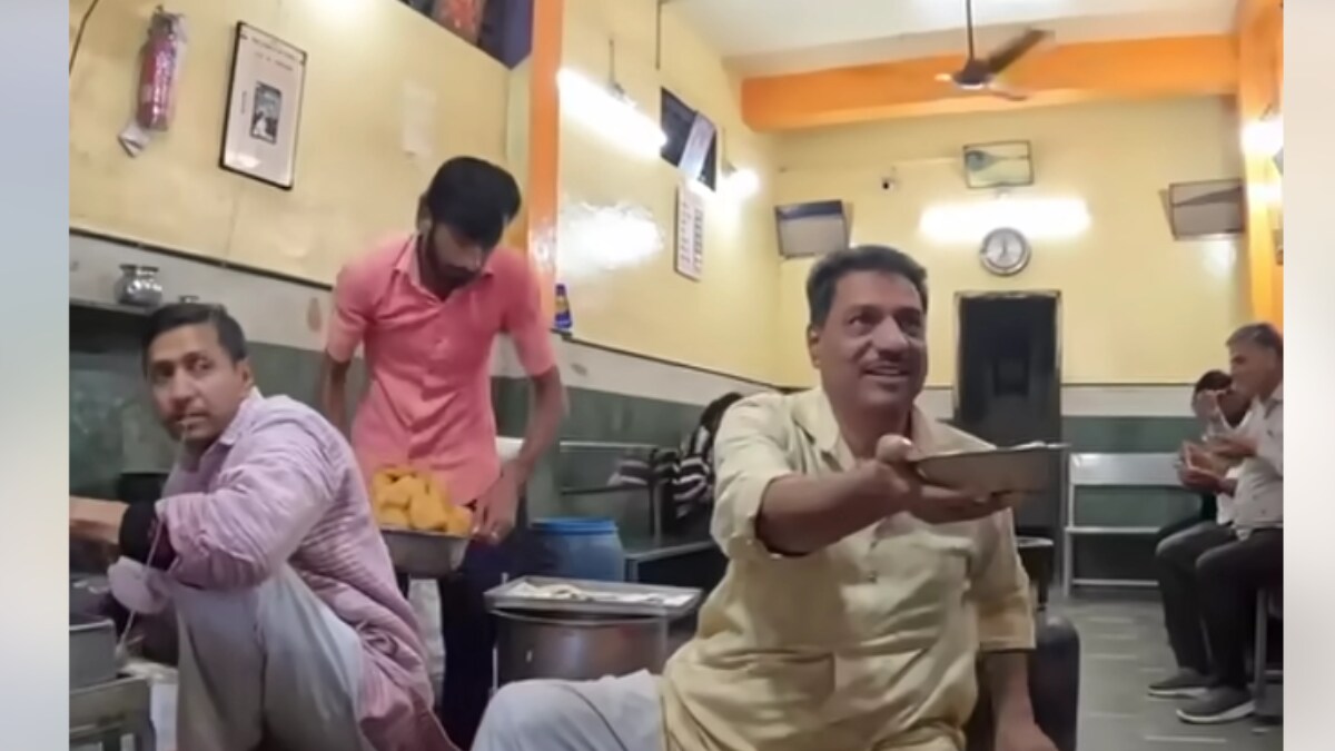 Ever Heard Of Flying Dahi Bhalla? This US Man Tried The Snack Only To Find It Amazing - Vimarsana News