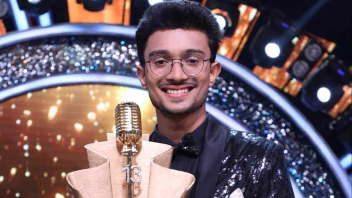 Indian Idol 13 Winner Rishi Singh Lifts Trophy, Takes Home Car, Rs 25