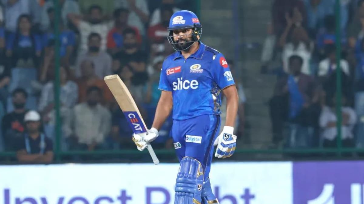 Hitman is Back: Fans Hail Rohit Sharma as Mumbai Indians Skipper Hits First IPL Fifty After 808 Days