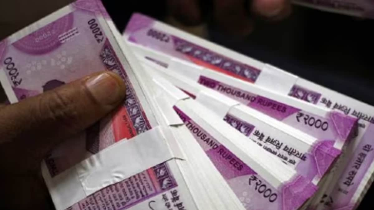 Rs 2,000 Notes Withdrawal Will Help Curb Black Money To ‘Great Extent’: Former RBI DG