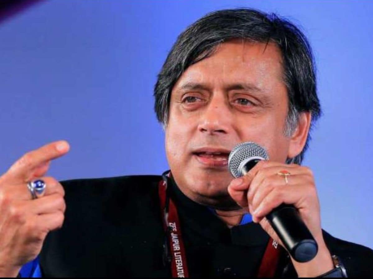 Not serious issue, but cheap politics': Shashi Tharoor on cropped photos  with Mahua Moitra