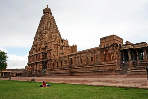 Brihadisvara Temple, Thanjavur, a Shaivite Hindu temple built in a Chola architectural style.