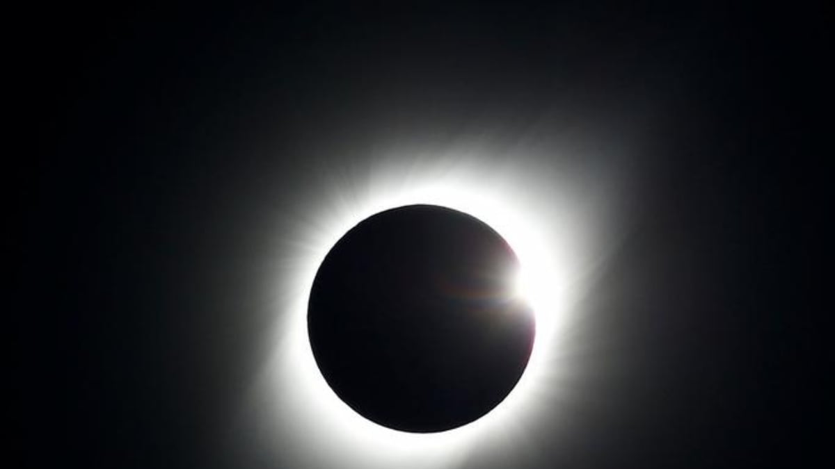 Hybrid Solar Eclipse Draws Thousands to Remote Australian Town - News18