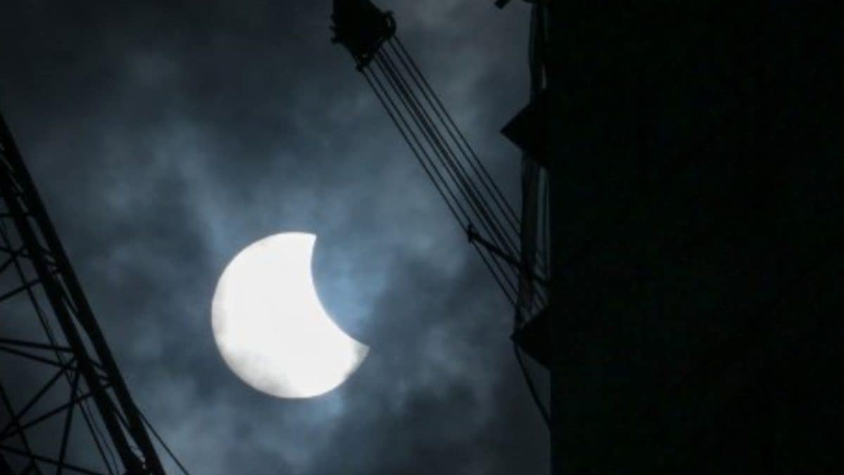 L’eclissi solare ipnotizza l’Australia giustapponendo il sole, la luna e la Terra;  Ultime foto, ora di fine, precauzioni qui