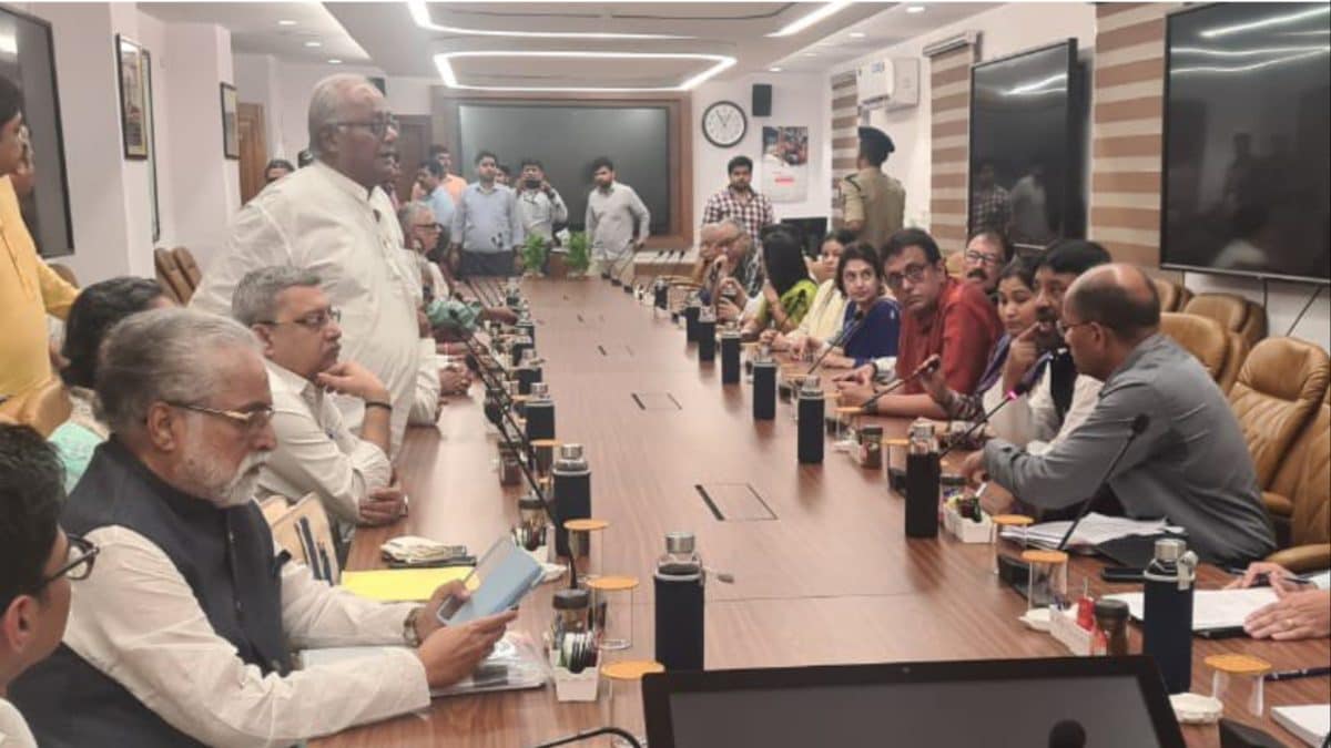 TMC Delegation at Krishi Bhawan to Meet Minister Giriraj Singh Over ...