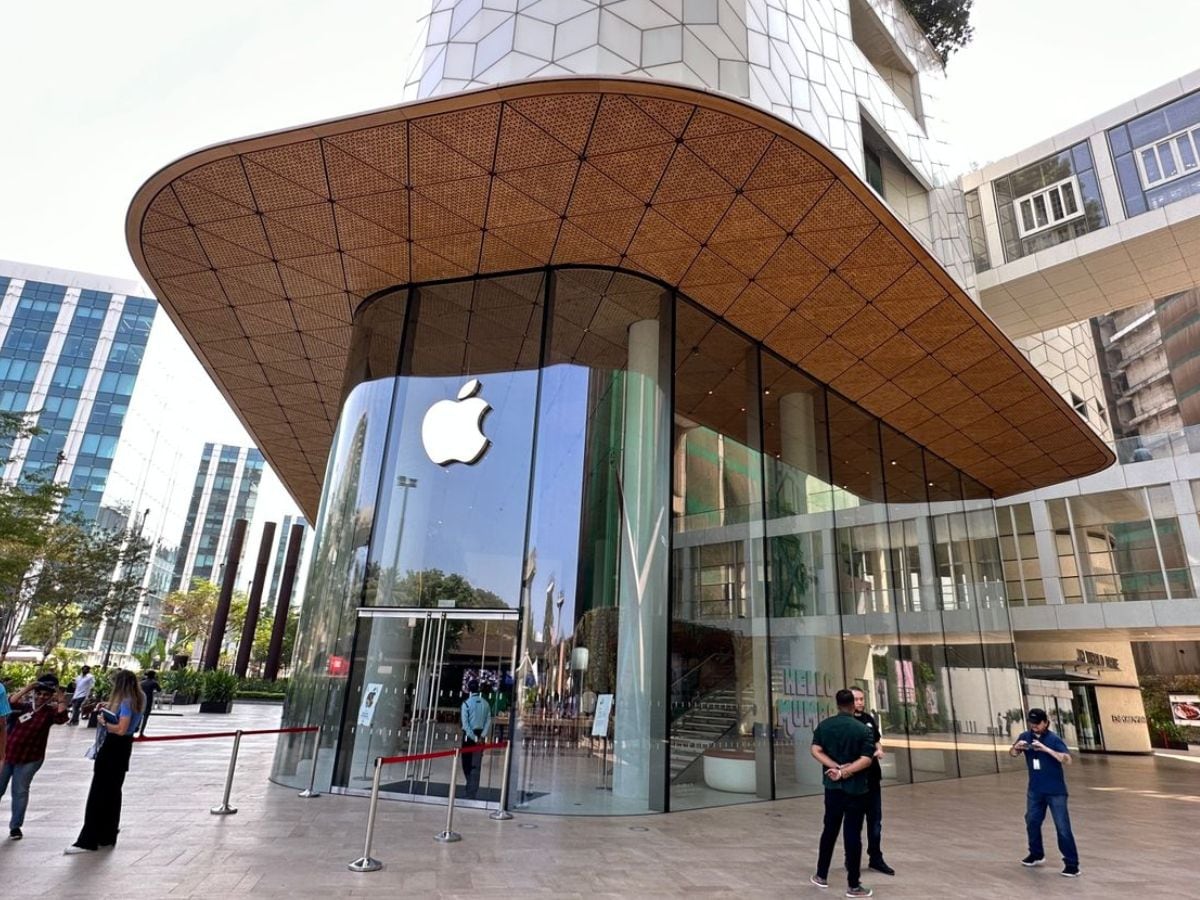 Apple Stores: How Apple started its retail chain in 2001