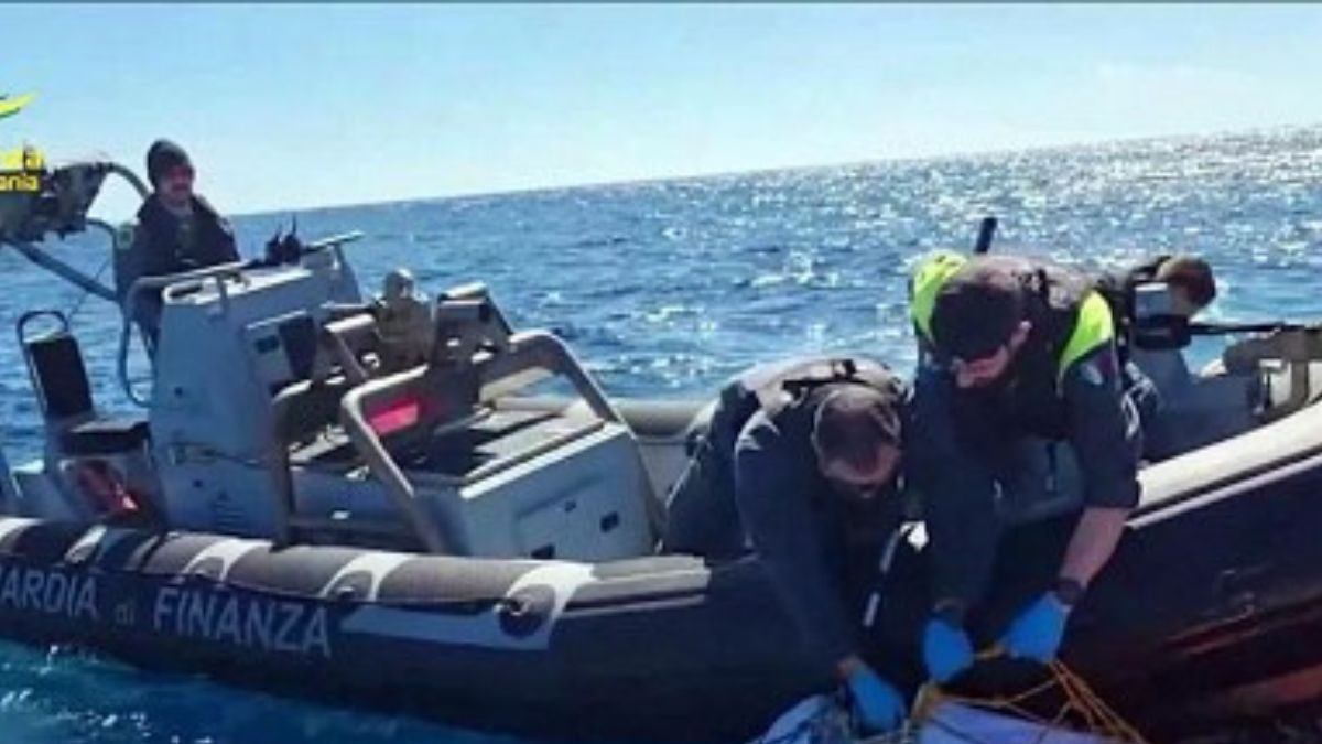 Greek Police Find 3.2 Million Euros of Cocaine in Banana Containers ...