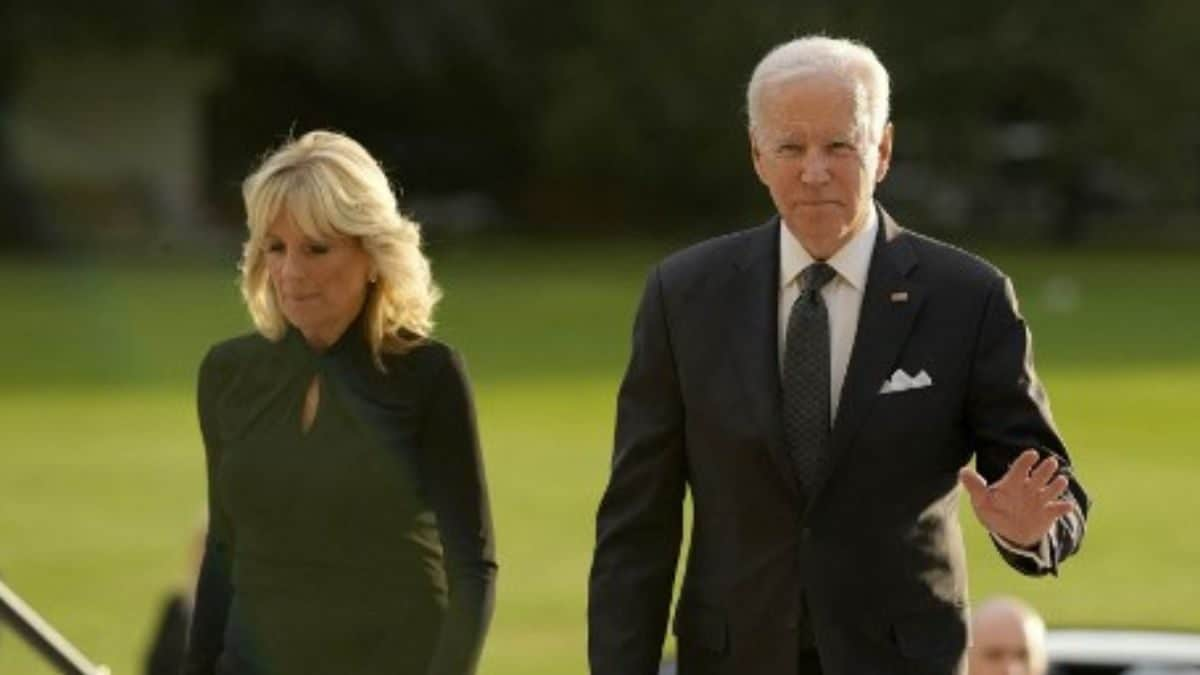 Bidens Reported Earning $579,514, Paid $137,658 in Taxes in 2022